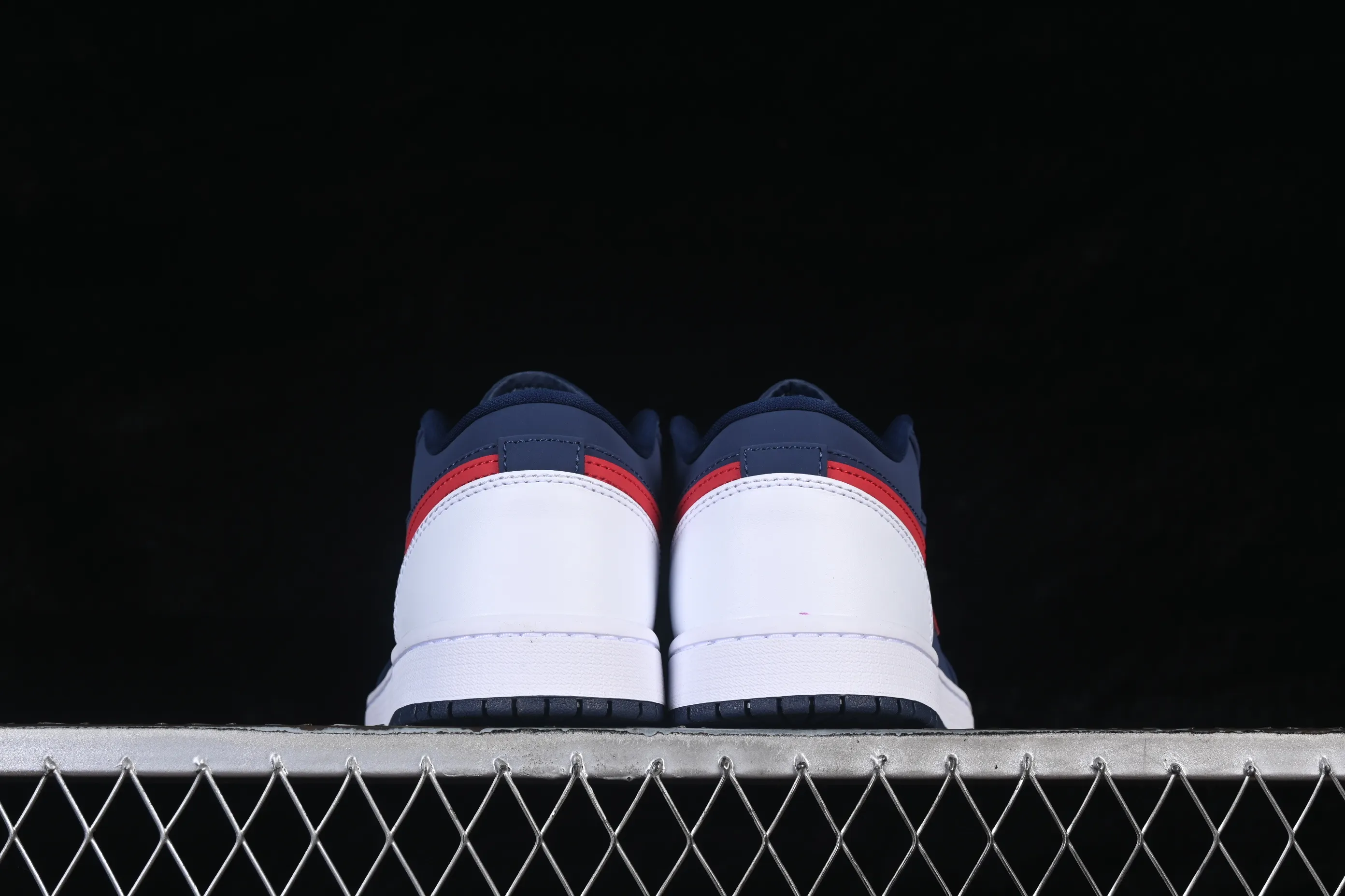 All categories Air Jordan Jordan series basketball shoes Air Jordan 1 Low G version pure original Air Jordan 1 Low AJ1 Joe 1 Patriot blue and red low-top cultural and leisure sports sneakers CZ8454-400